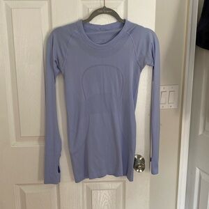 Lululemon long sleeve workout top